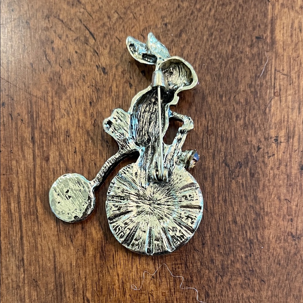 Pink and Silver Rabbit Brooch - Picture 2 of 3